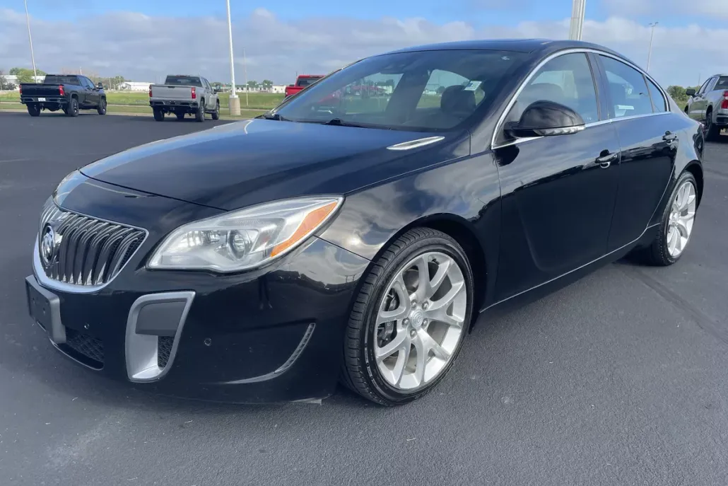 2017 Buick Regal GS photo 1