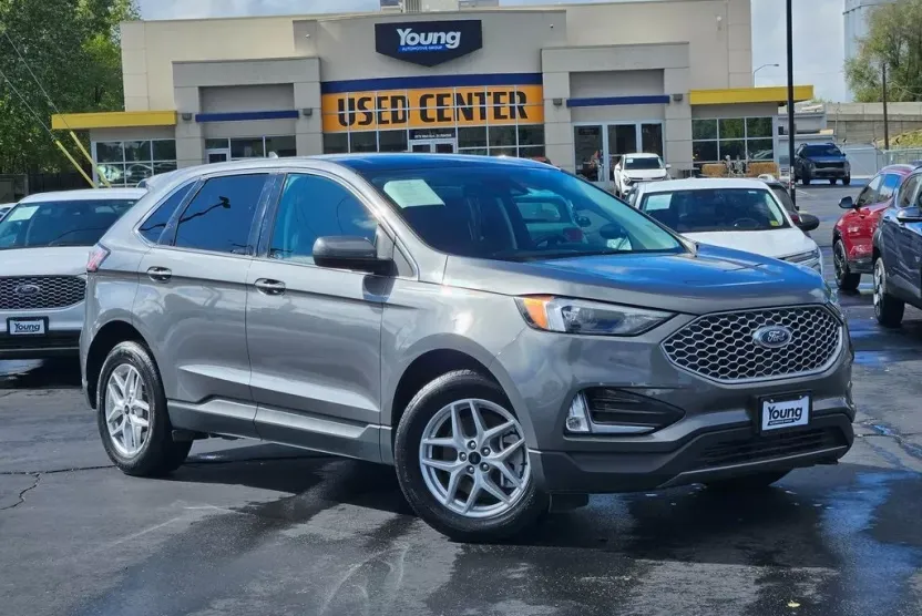2024 Ford Edge SEL photo 1