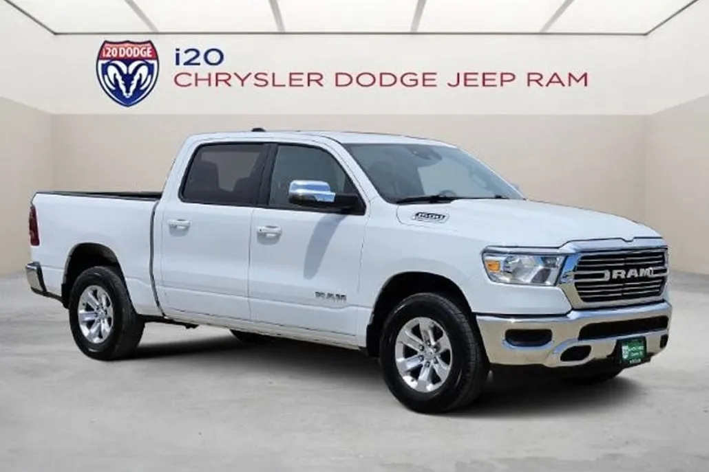 2024 Ram 1500 Laramie photo 1