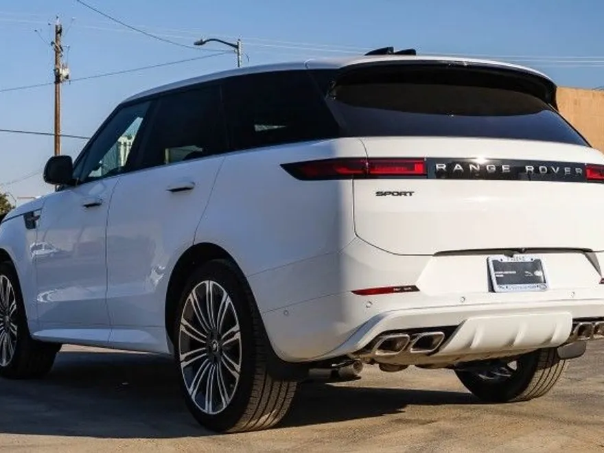 2025 Land Rover Range Rover Sport SE photo 1