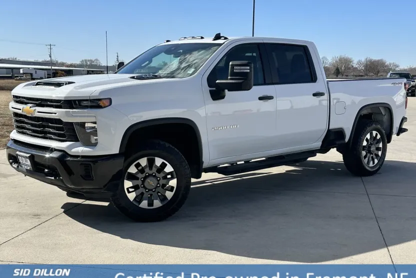 2024 Chevrolet Silverado 2500HD Custom photo 1