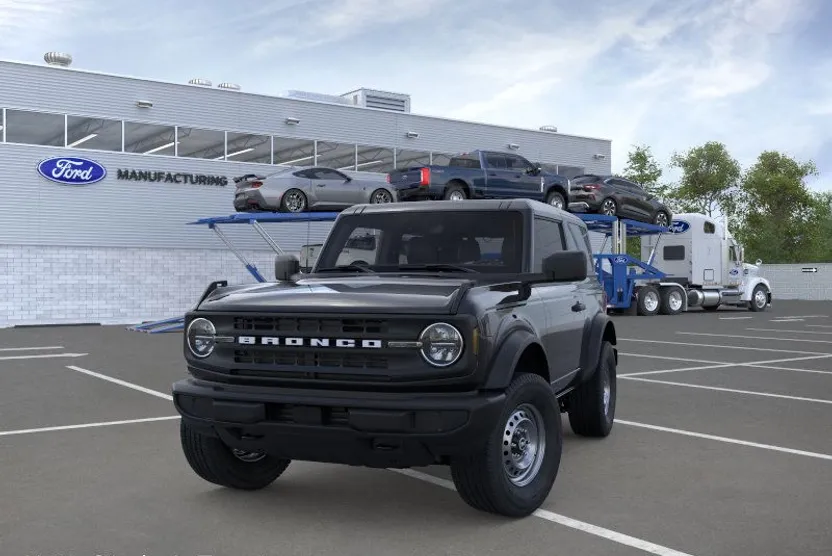 2025 Ford Bronco Base photo 1