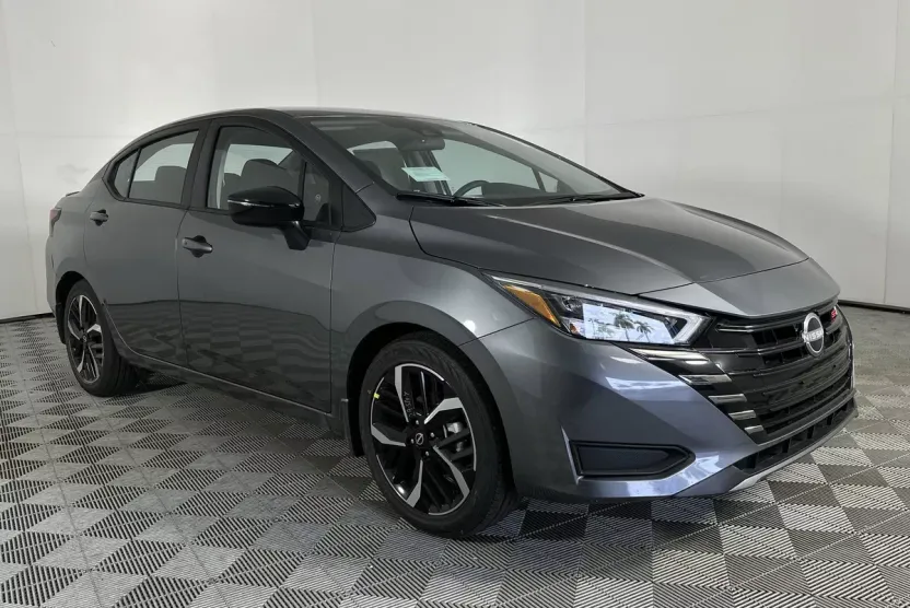 2025 Nissan Versa SR photo 1