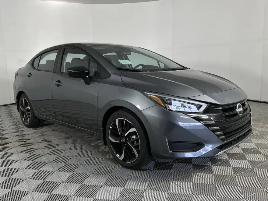 2025 Nissan Versa SR photo 1