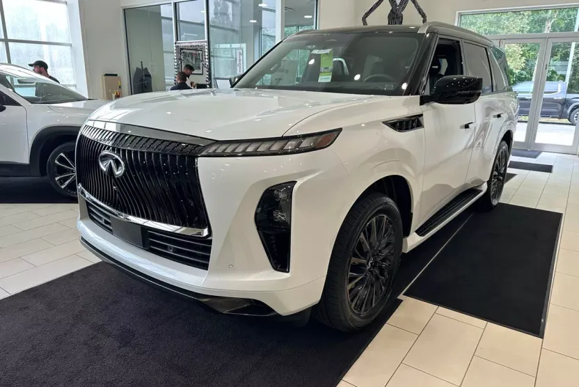 2026 Infiniti QX80 photo 1
