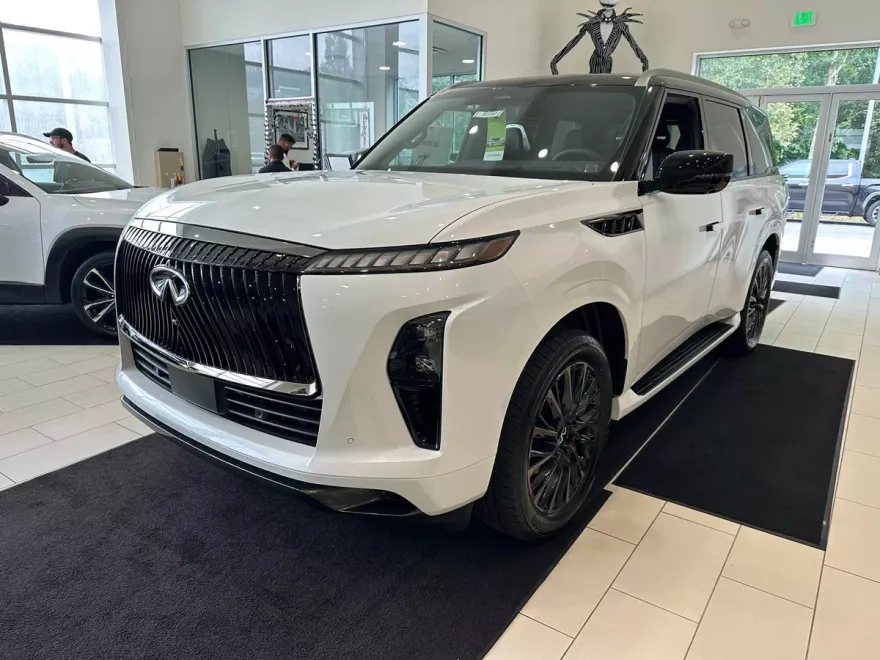 2026 Infiniti QX80 photo 1