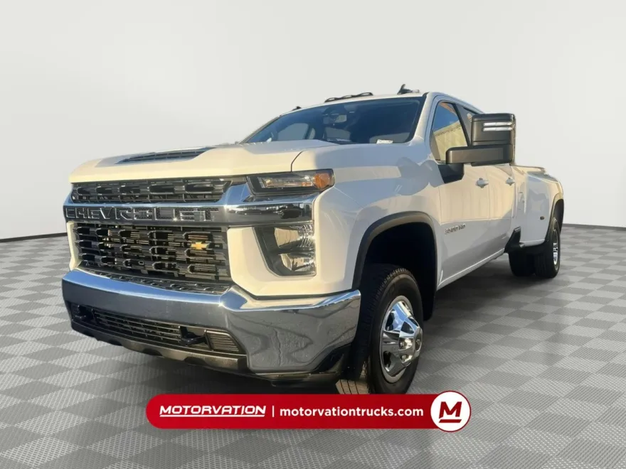 2023 Chevrolet Silverado 3500HD LT photo 1