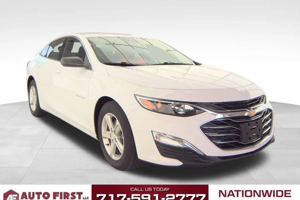 2023 Chevrolet Malibu LS photo 1