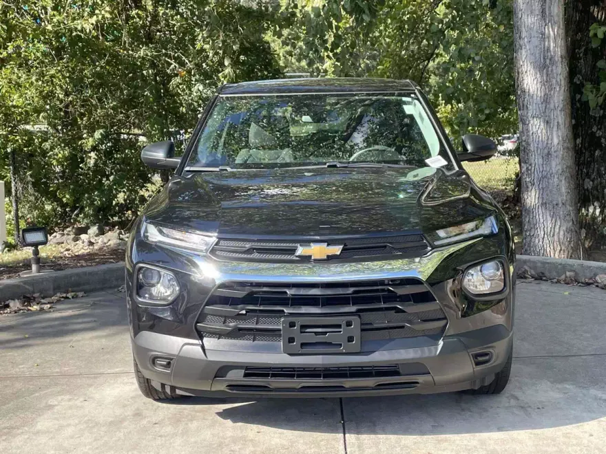 2023 Chevrolet Trailblazer LS photo 1
