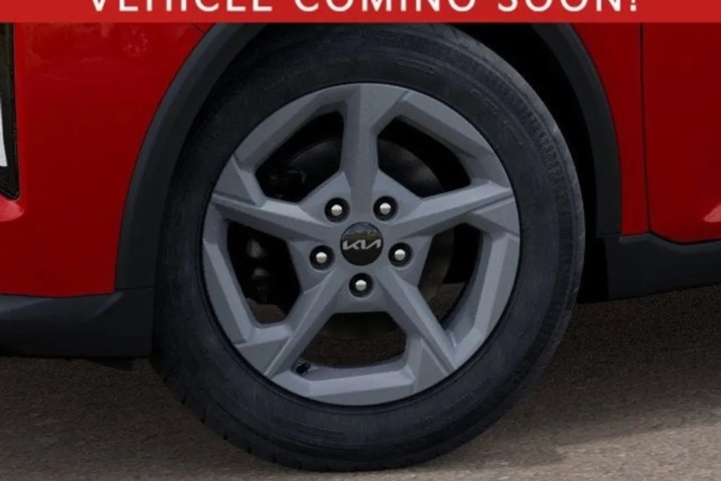 2025 Kia K4 LXS photo 1