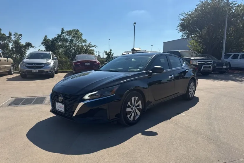 2024 Nissan Altima 2.5 S photo 1