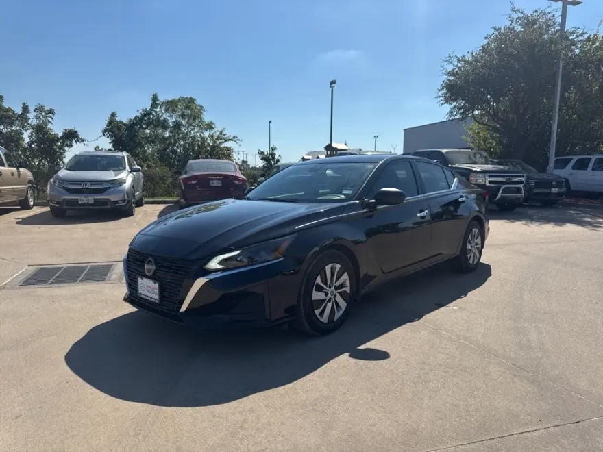 2024 Nissan Altima 2.5 S photo 1