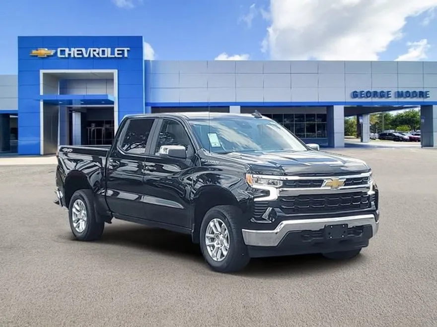 2025 Chevrolet Silverado 1500 LT photo 1