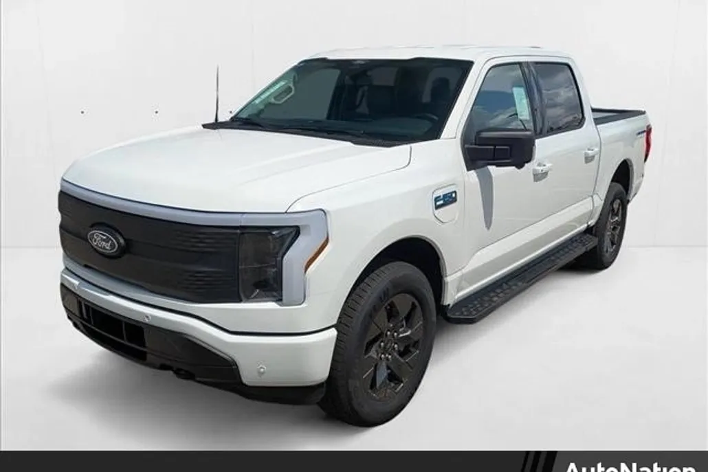 2025 Ford F-150 Lightning photo 1