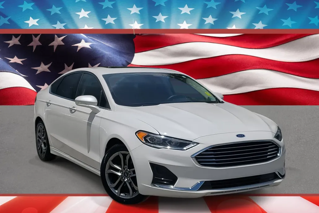 2020 Ford Fusion SEL photo 1