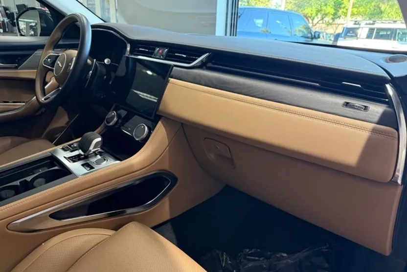 2023 Jaguar F-PACE P250 S photo 1