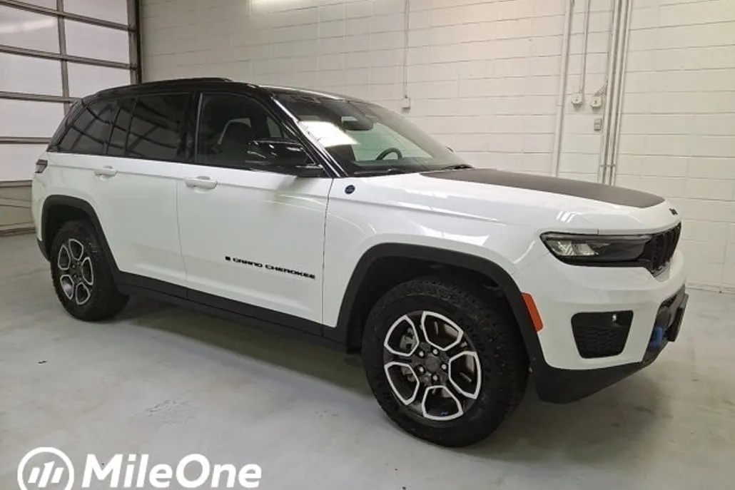 2024 Jeep Grand Cherokee Trailhawk 4xe photo 1