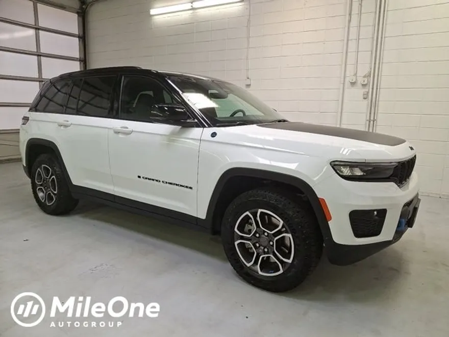 2024 Jeep Grand Cherokee Trailhawk 4xe photo 1
