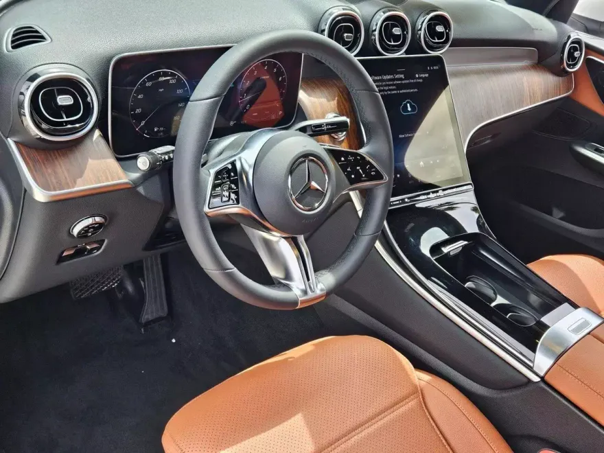 2026 Mercedes Benz GLC 300 photo 1