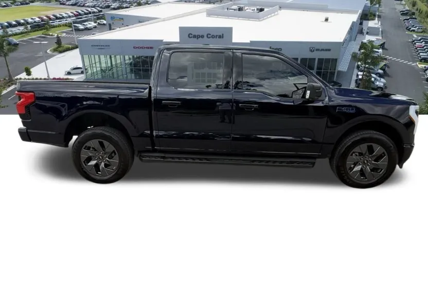 2025 Ford F-150 Lightning photo 1