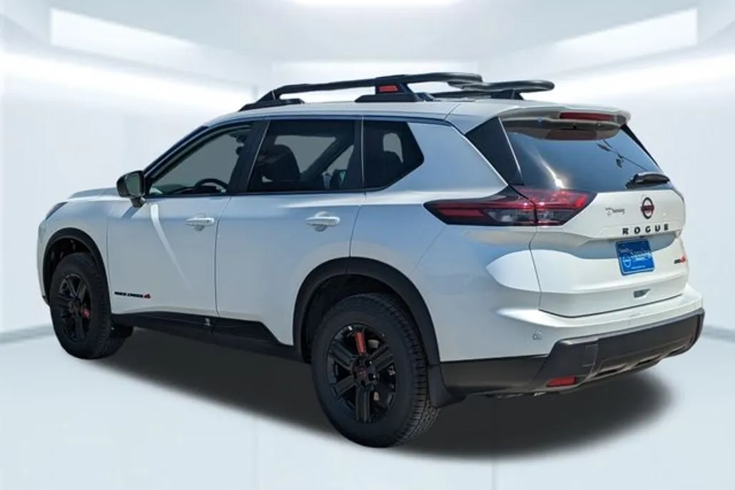 2026 Nissan Rogue SV photo 1