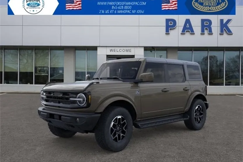 2025 Ford Bronco Outer Banks photo 1