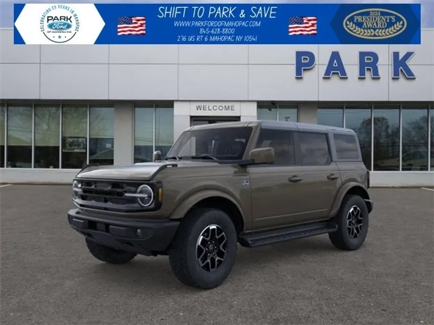 2025 Ford Bronco Outer Banks photo 1