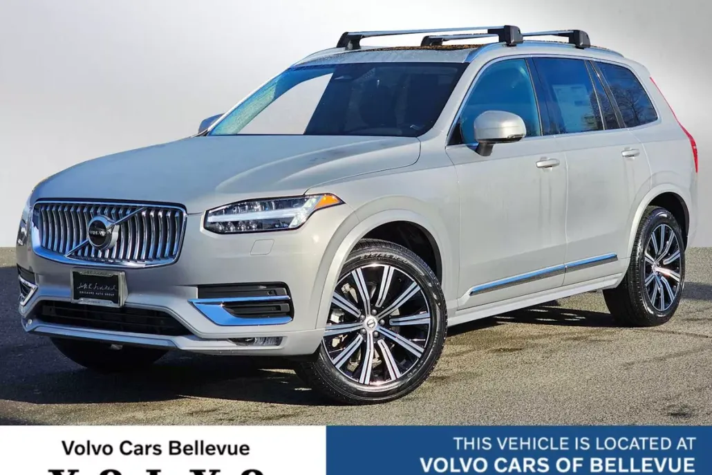 2025 Volvo XC90 Core photo 1