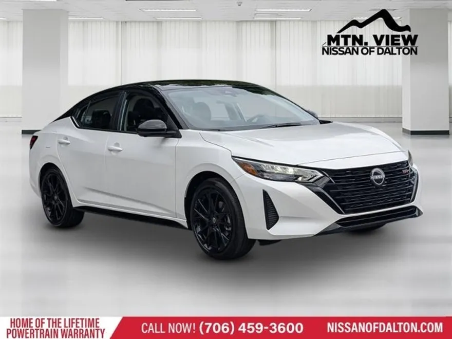 2025 Nissan Sentra SR photo 1