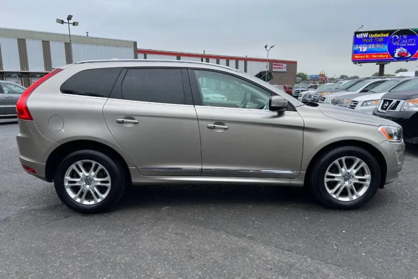 2015 Volvo XC60 T5 Premier photo 1