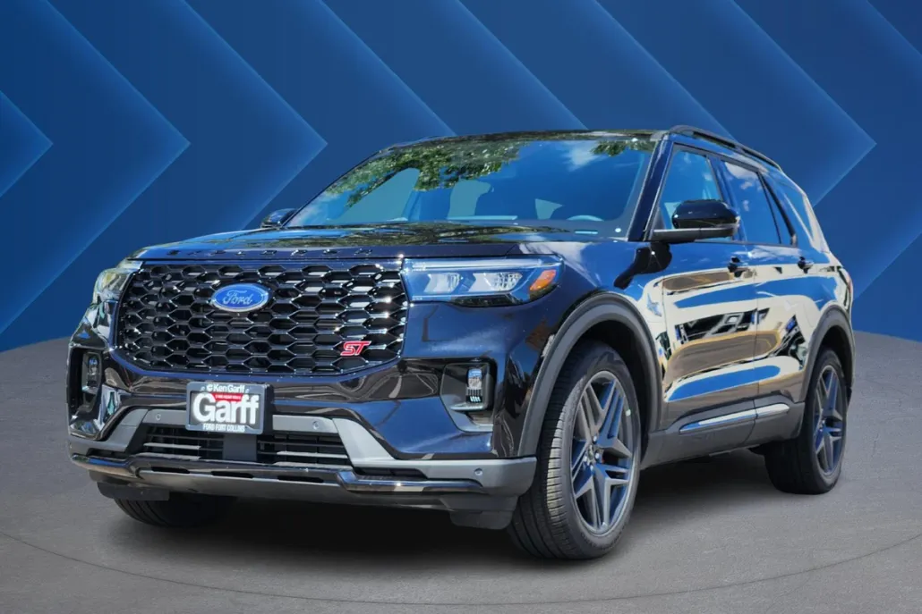 2025 Ford Explorer ST photo 1