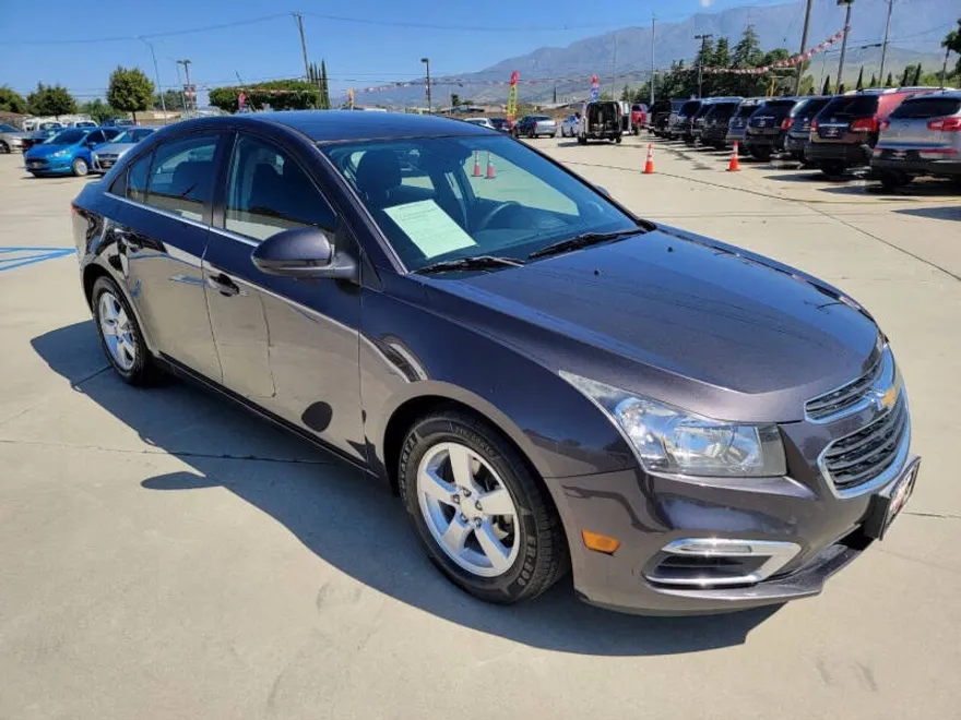 2016 Chevrolet Cruze photo 1
