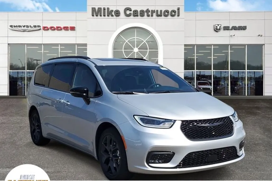 2026 Chrysler Pacifica Limited photo 1