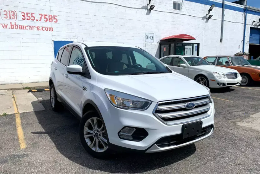 2017 Ford Escape SE photo 1