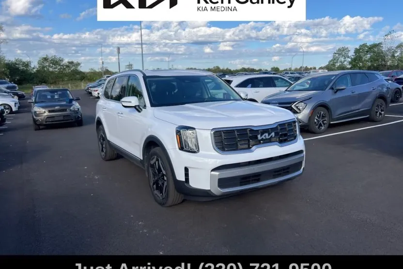 2023 Kia Telluride S photo 1