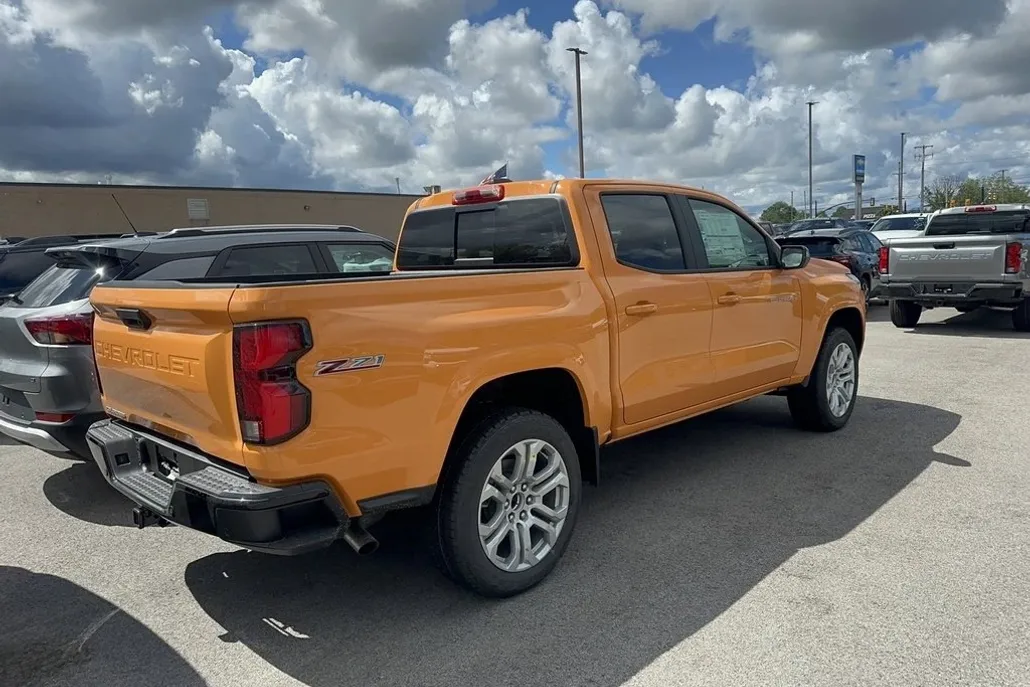 2026 Chevrolet Colorado Z71 photo 1