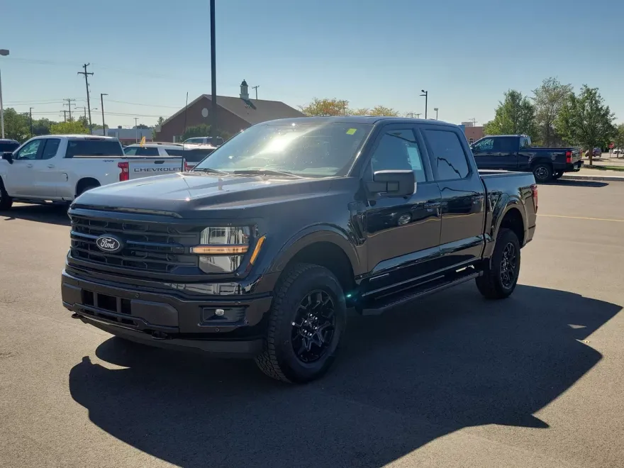 2025 Ford F-150 XLT photo 1