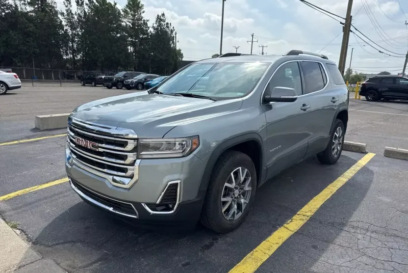 2023 Gmc Acadia SLT photo 1