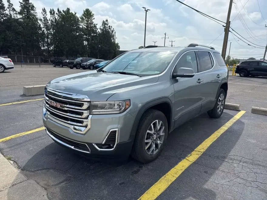 2023 Gmc Acadia SLT photo 1