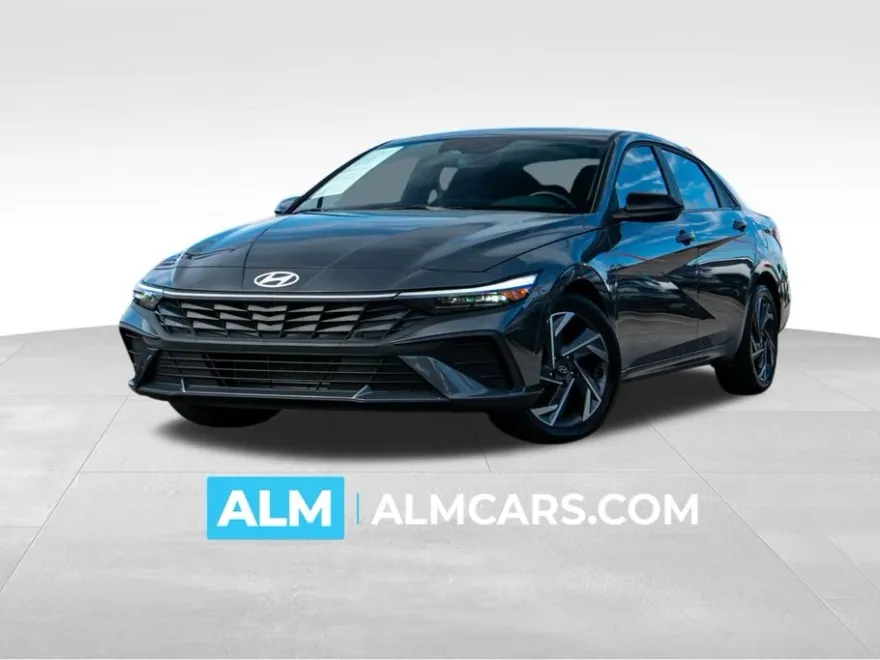 2025 Hyundai Elantra SEL Sport photo 1
