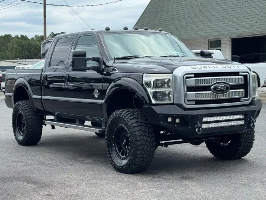 2016 Ford F-250 Lariat photo 1