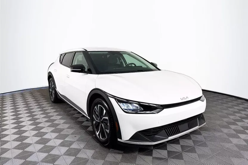 2022 Kia EV6 Light photo 1
