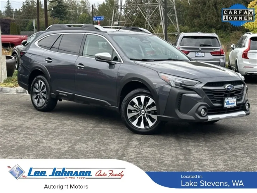 2023 Subaru Outback Touring photo 1