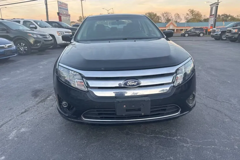 2010 Ford Fusion SE photo 1