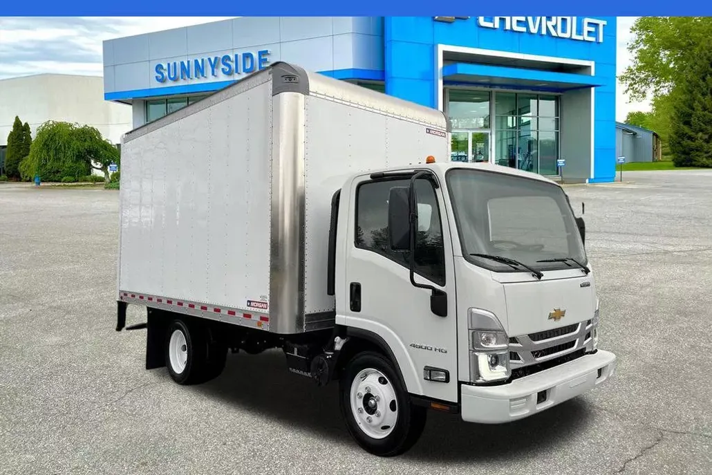 2024 Chevrolet Silverado 4500HD photo 1