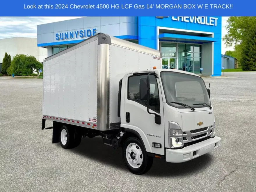2024 Chevrolet Silverado 4500HD photo 1