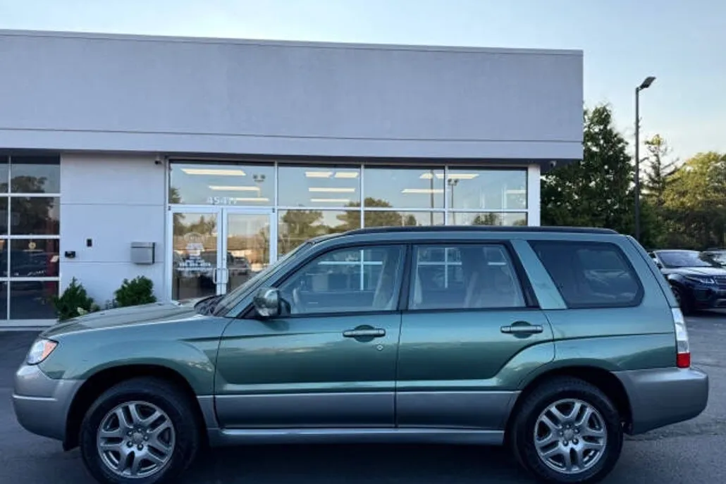 2007 Subaru Forester X photo 1