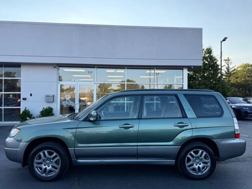 2007 Subaru Forester X photo 1