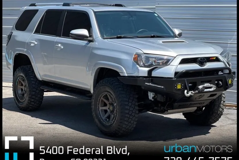 2018 Toyota 4Runner TRD Off-Road Premium photo 1