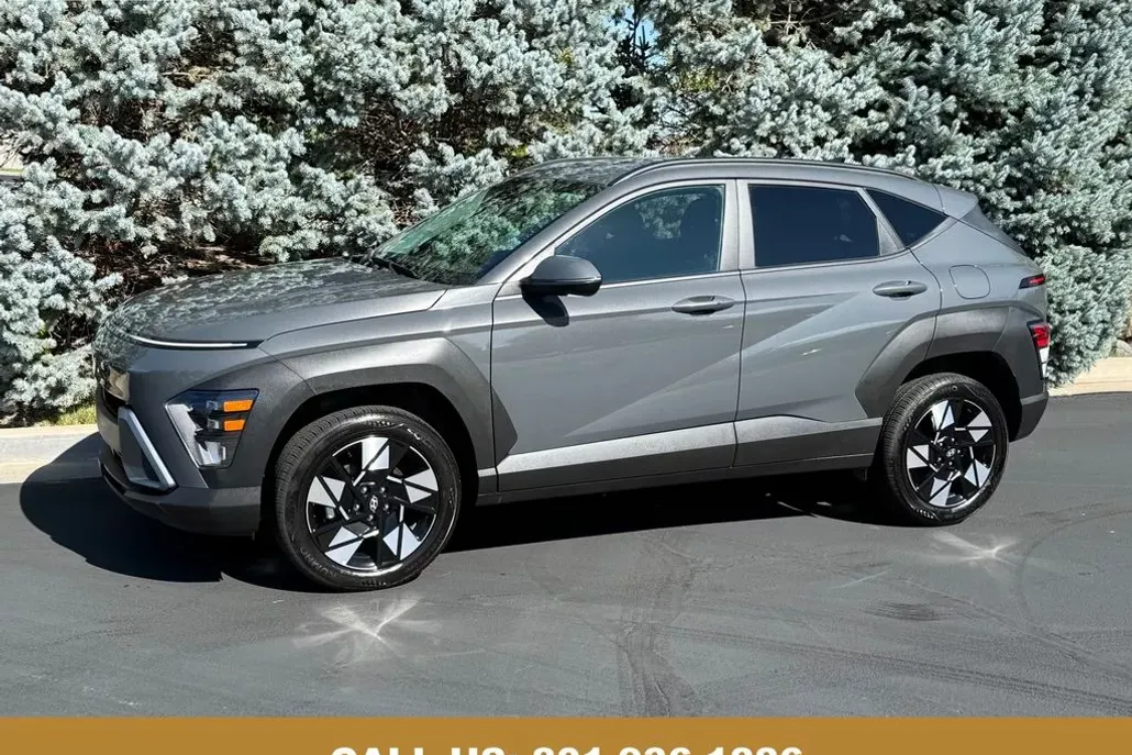 2025 Hyundai Kona SEL photo 1